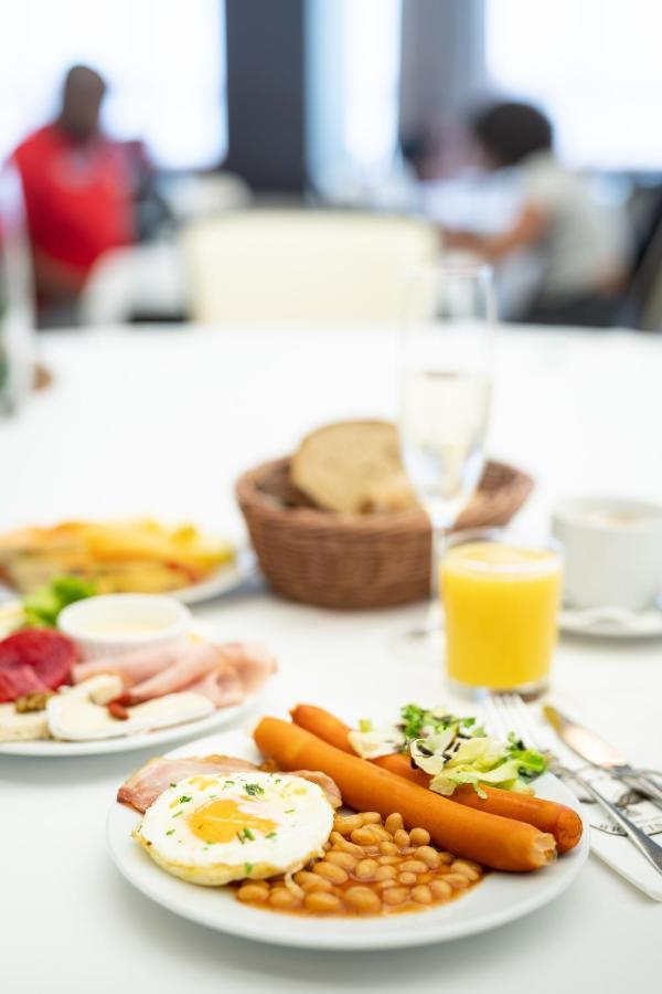 Hotel Tatra Bratislava Luaran gambar