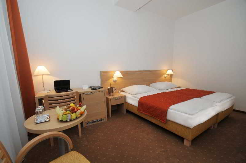 Hotel Tatra Bratislava Luaran gambar