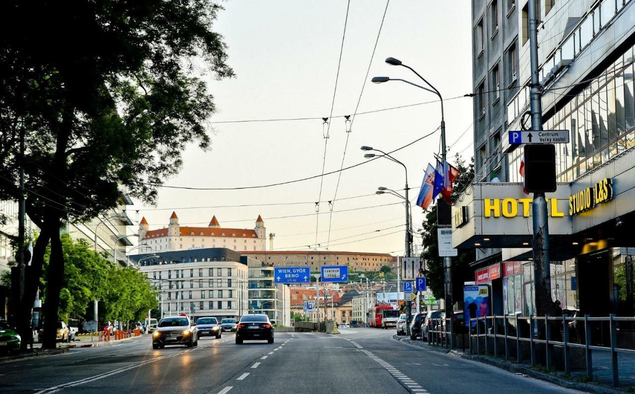 Hotel Tatra Bratislava Luaran gambar
